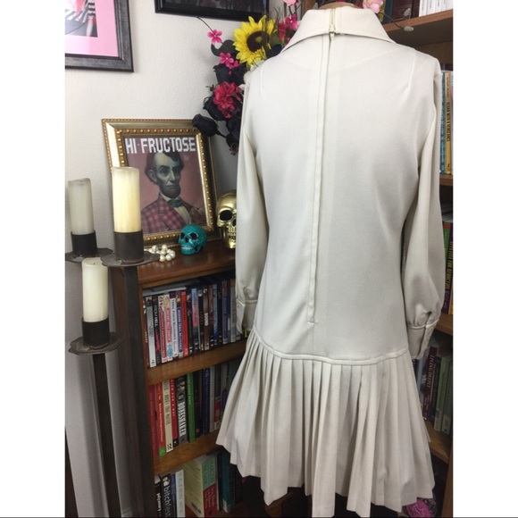 Vintage Tan Drop-waist Dress w/ Bown Polka-dot Scarf - Picture 2 of 5